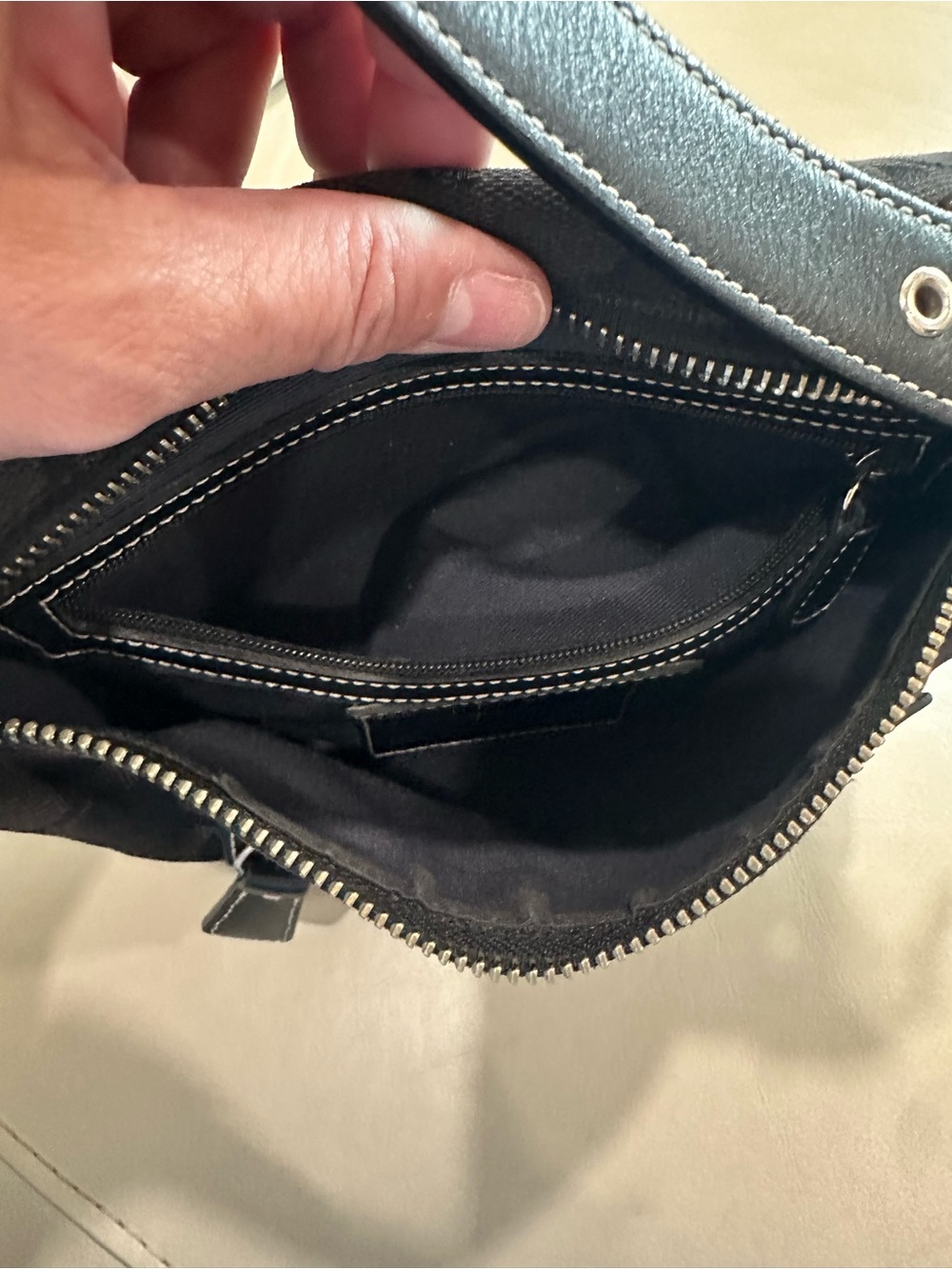 Vintage Coach Signature Demi Pouch Baguette Purse (Style No. 6044) - Picture 7 of 10